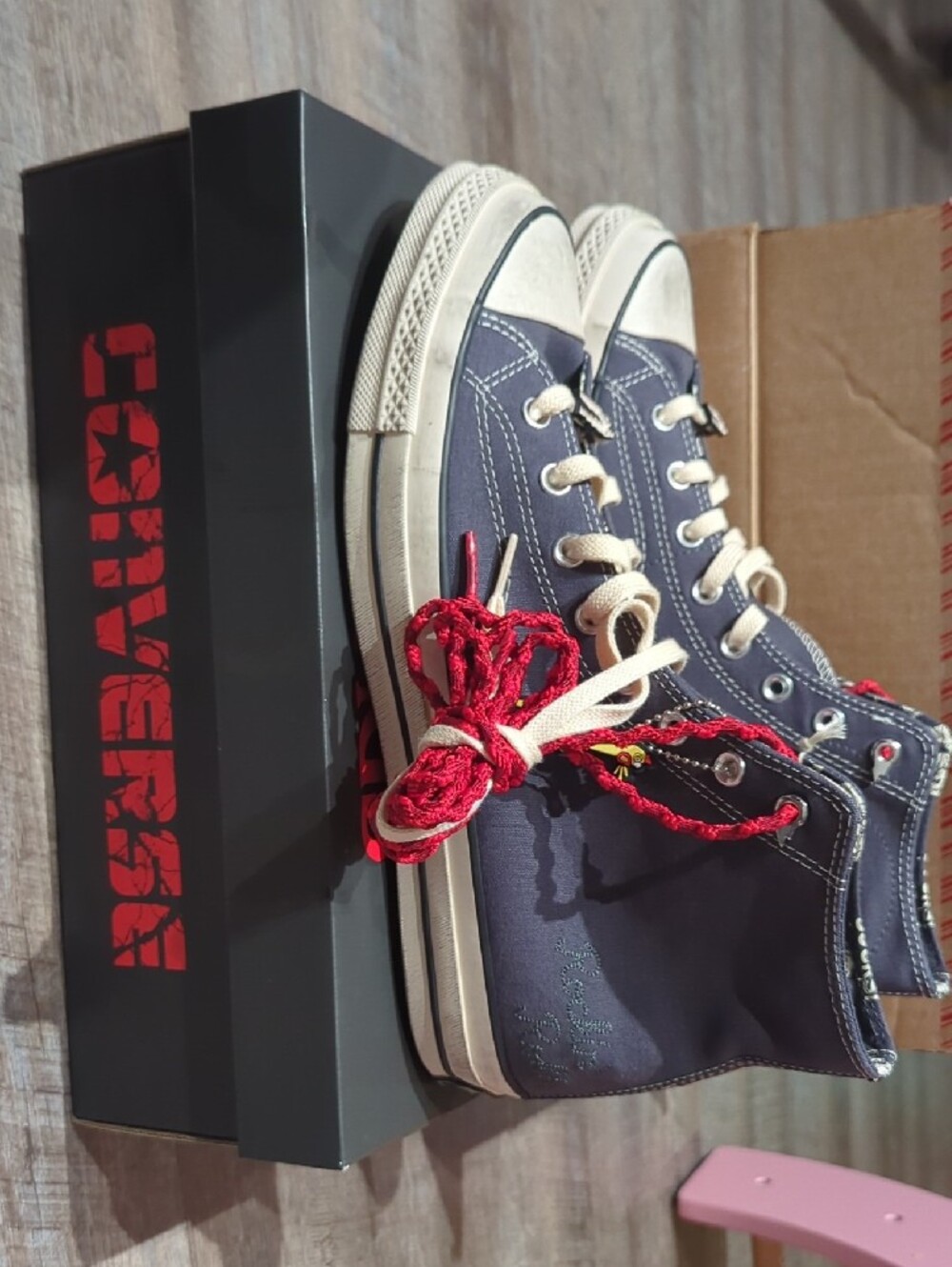 Converse X Stranger Things Size 13 Men's 15 Women's New Collection - Picture 4 of 11